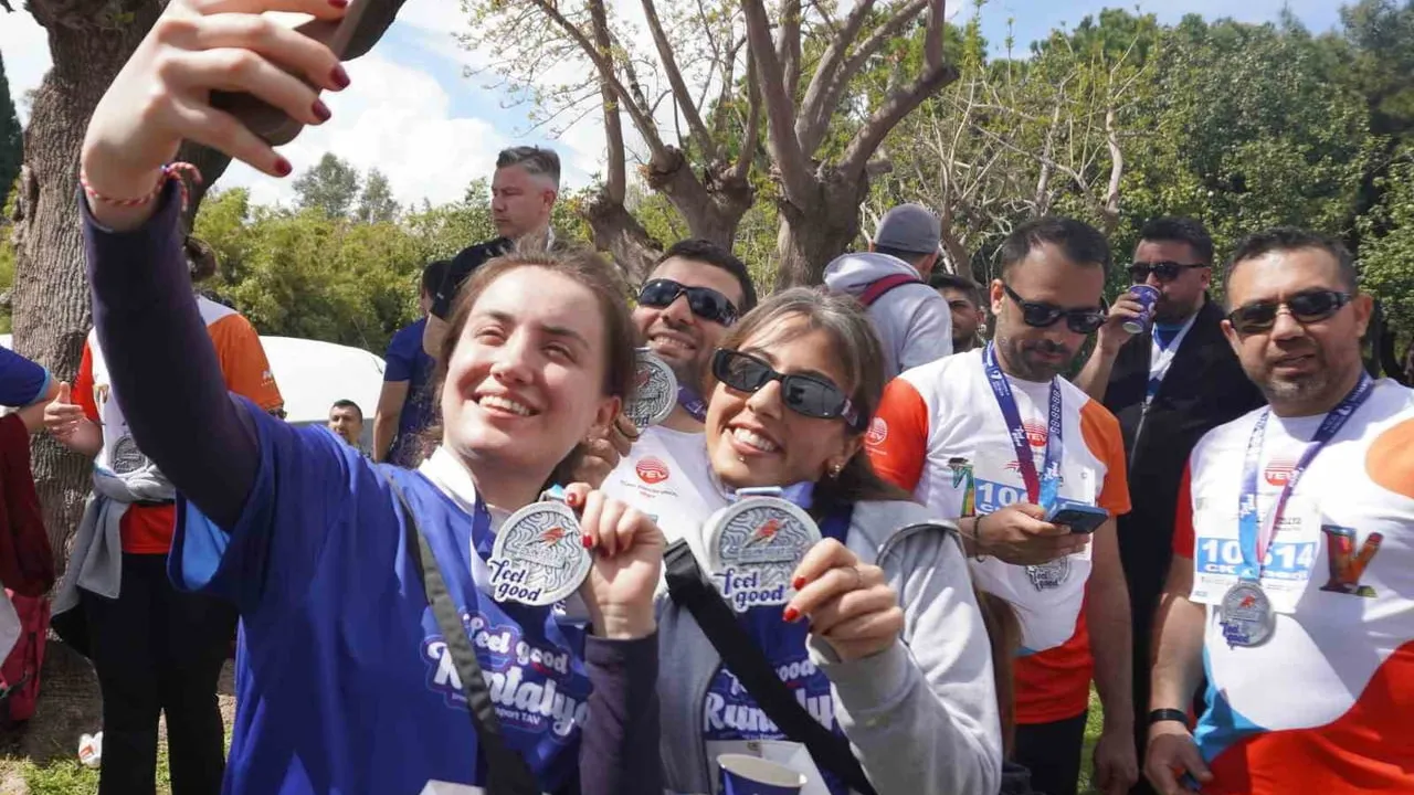 CK Enerji gönüllüleri Runtalya’da TEV bursiyerlerine destek verdi