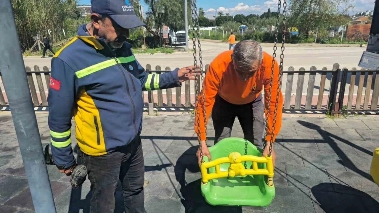 Çukurova Belediyesi park ve yeşil alanlarda bakım, onarım ve temizlik çalışmalarını sürdürüyor