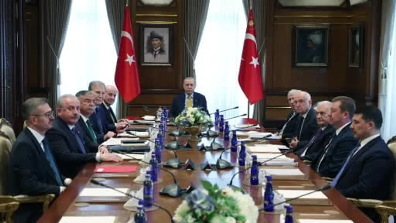 Cumhurbaşkanı Erdoğan Başkanlığında Cumhurbaşkanlığı Yüksek İstişare Kurulu Toplantısı Yapıldı