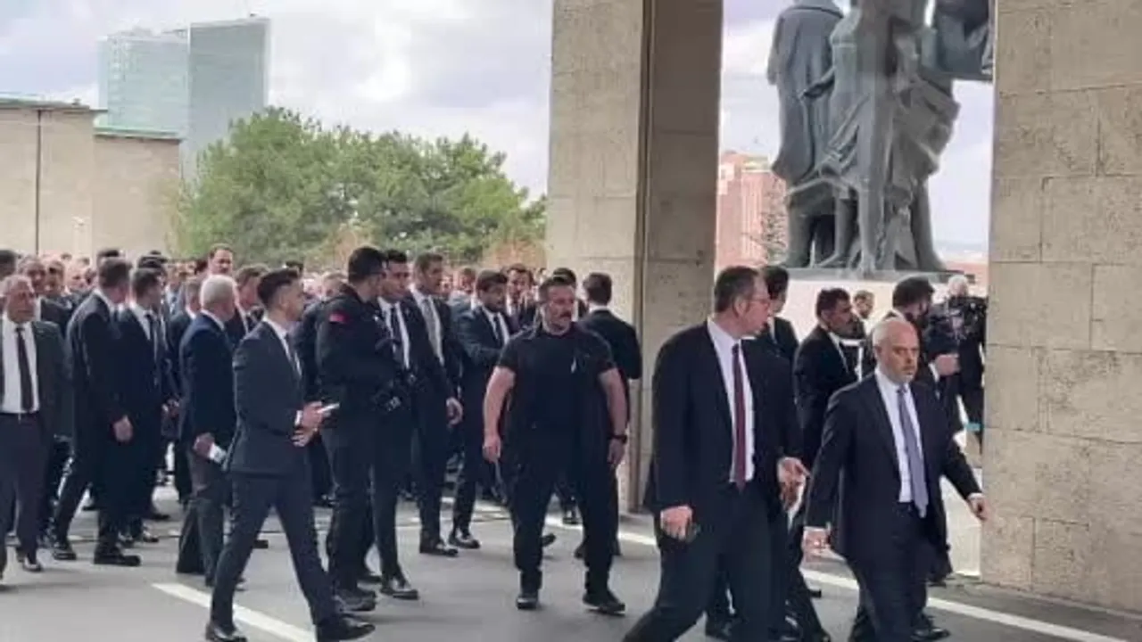 Cumhurbaşkanı Erdoğan, TBMM Başkanı Numan Kurtulmuş ile Görüştü