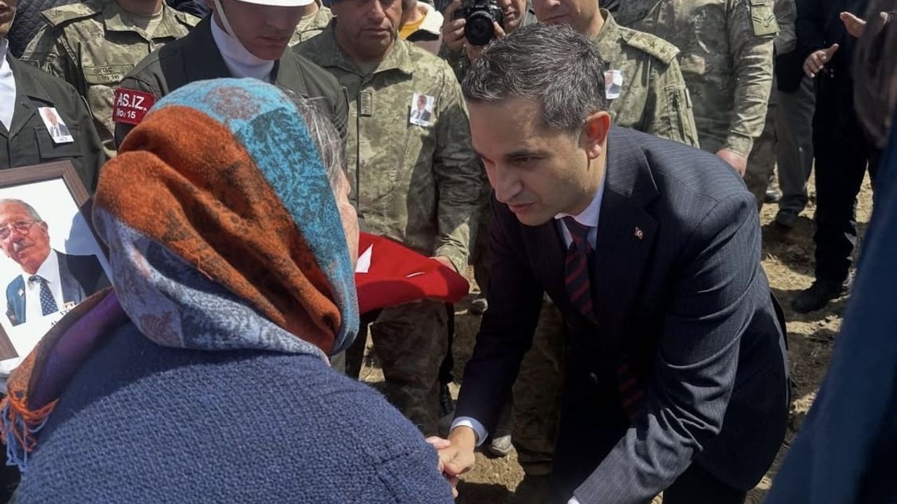 Defne'de Kıbrıs Gazisi Ahmet Öztürk son yolculuğuna uğurlandı