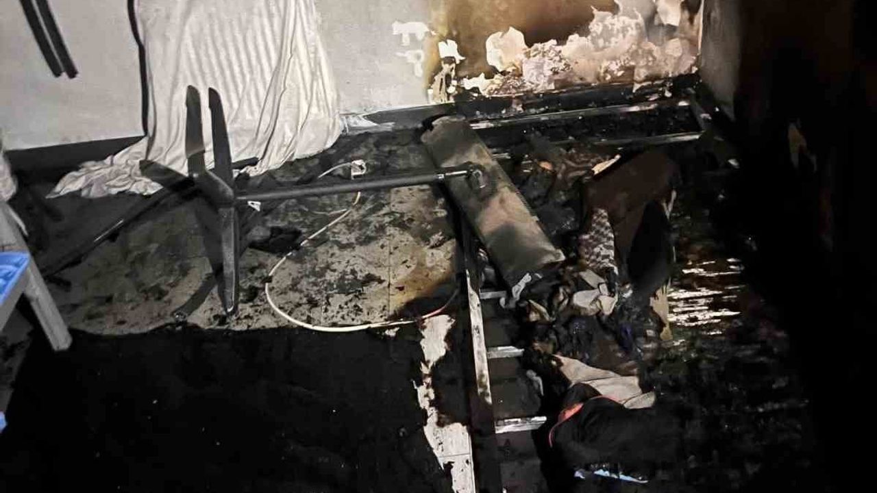 Defne Orhanlı Mahallesi'nde ev yangını: Konut kullanılamaz hale geldi