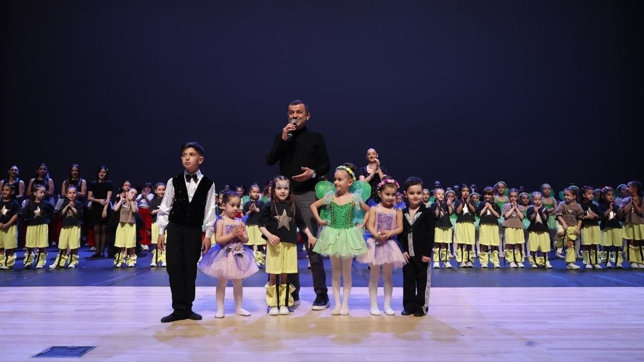 Denizli Büyükşehir 23 Nisan etkinliklerine Bale ve ZumbaKids gösterisiyle başladı