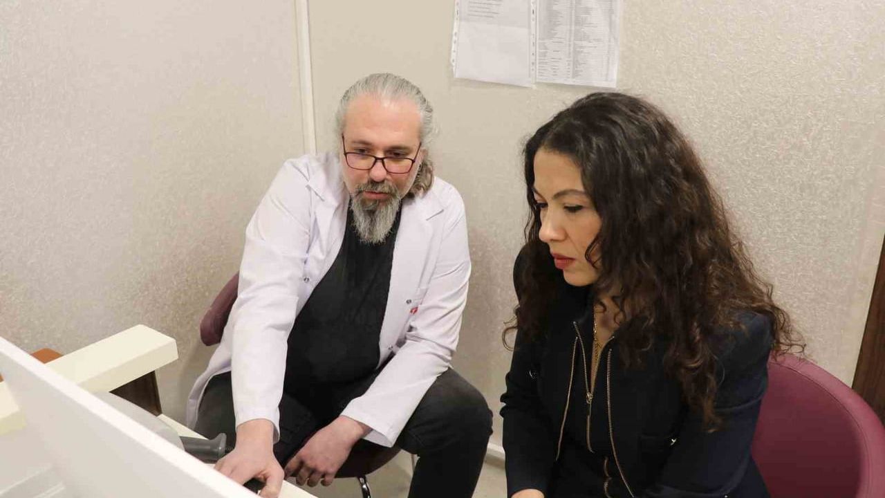 Denizli'de 30 santimetrelik karın tümörü ve karaciğer lezyonları ameliyatla çıkarıldı