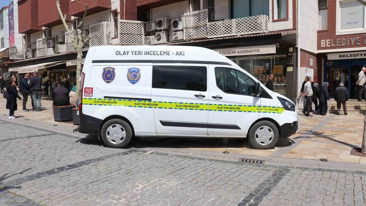 Denizli'de döviz bürosunda alacak-verecek tartışması: İş yeri sahibi bacağından vuruldu, şüpheli tutuklandı