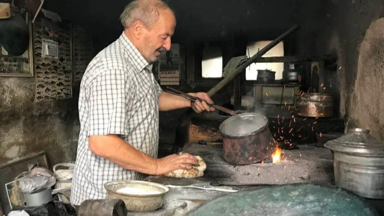 Devrek’in sevilen kalay ustası Macit Çekeneci son yolculuğuna uğurlandı