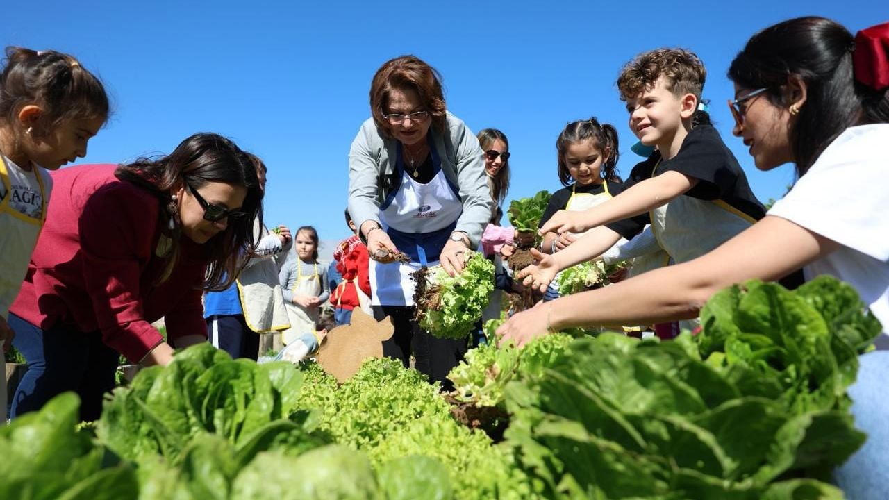 Didim'de çocuklar tarımla buluşuyor: Üreten belediyecilikle bilinçli nesil hedefi