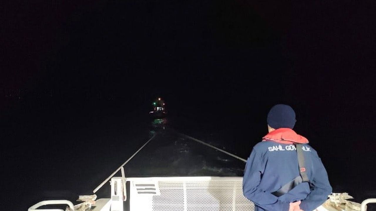 Didim kıyılarında deniz yoluyla yurtdışına çıkmaya çalışan 11 düzensiz göçmen yakalandı