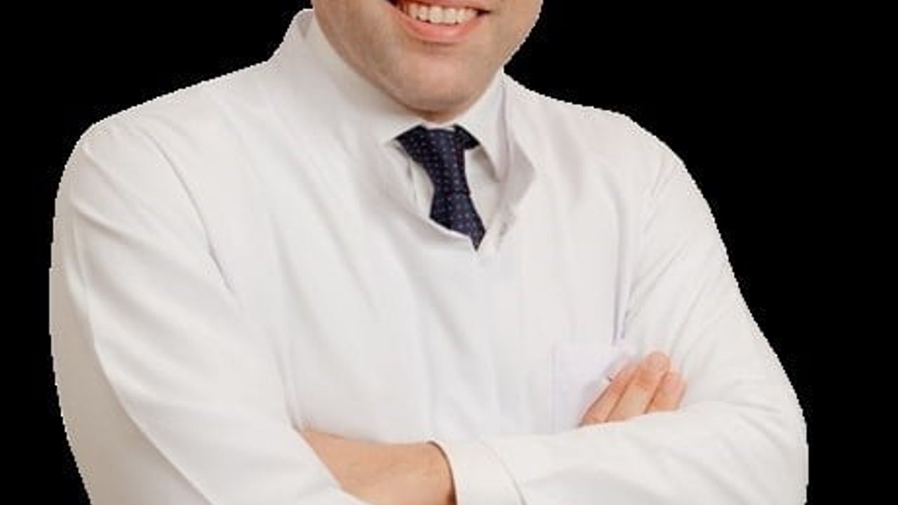 Diş Hekimi Emre Çengelli: İmplant için doğru zamanlama tedavi başarısını belirliyor