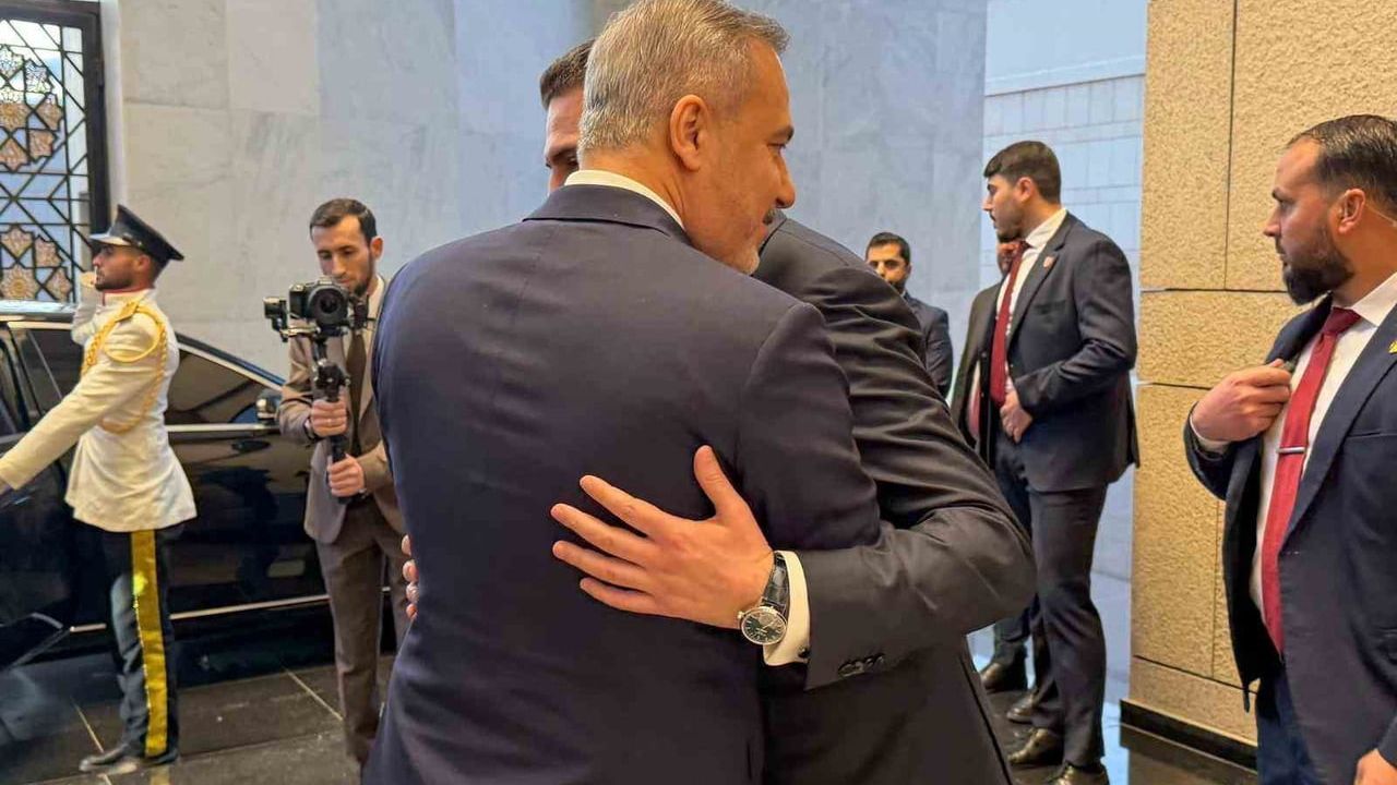 Dışişleri Bakanı Hakan Fidan, Suriye Devlet Başkanı Ahmed eş-Şara ile görüştü