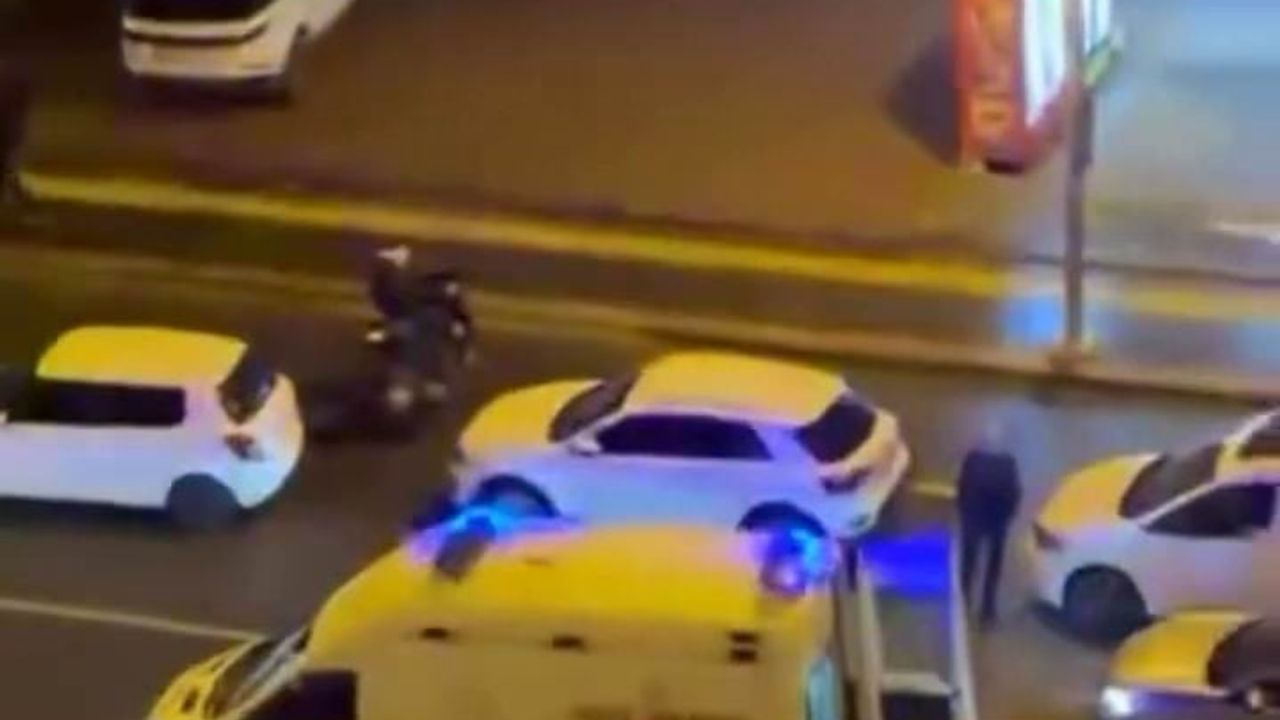 Diyarbakır Bağlar'da trafik kazası: Otomobil motosiklete çarptı, 1 yaralı