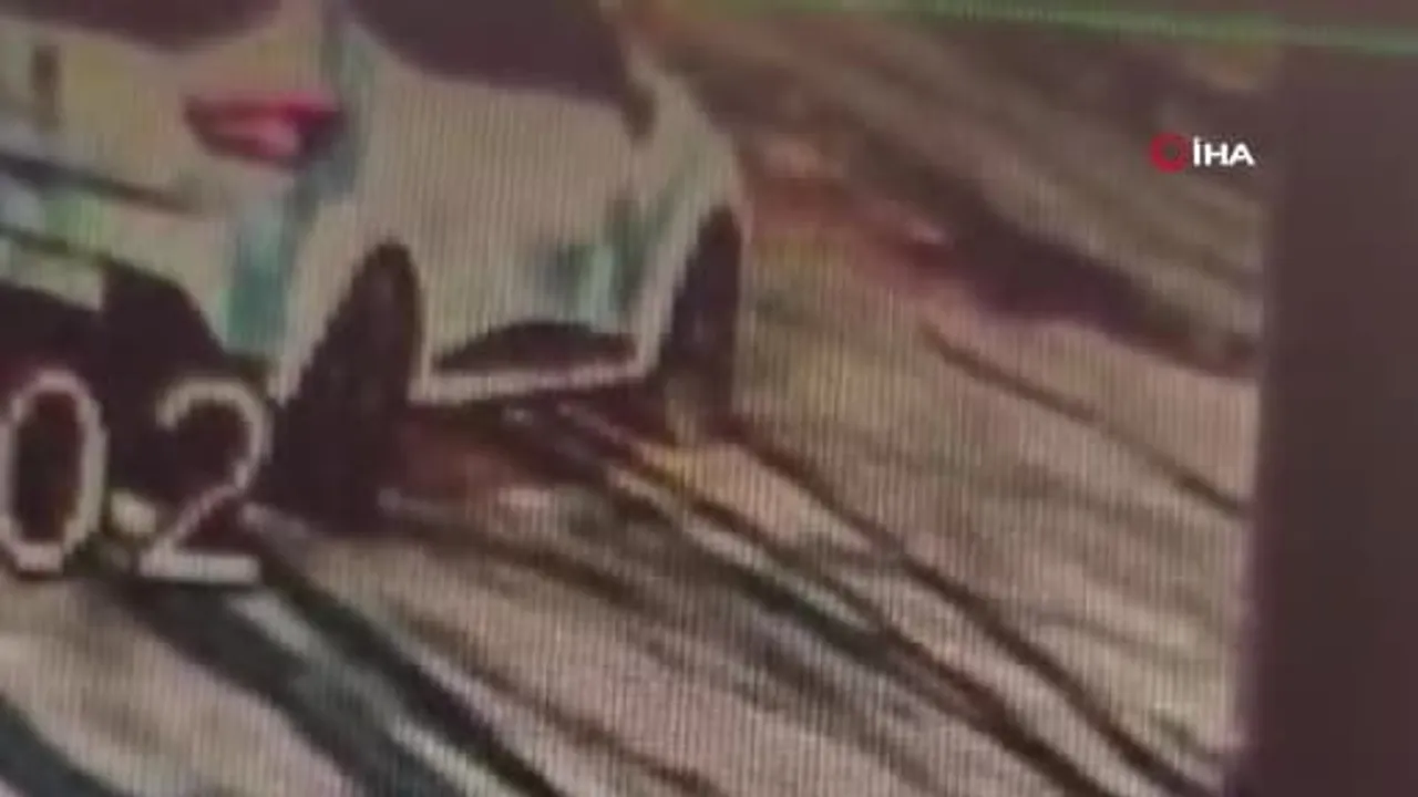 Diyarbakır Çermik'te Ortaokul Öğrencisinin 1 buçuk Metrelik Yağmur Gideri Çukuruna Düşme Anı Kamerada