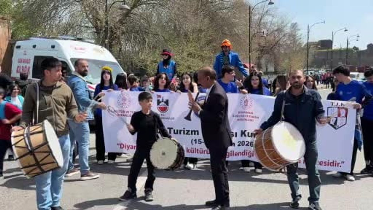 Diyarbakır'da 50. Turizm Haftası kortej yürüyüşü ve kültür etkinlikleriyle başladı