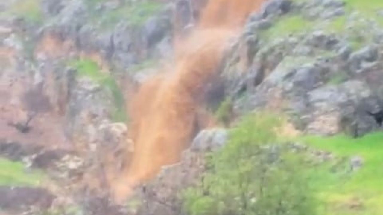 Diyarbakır Silvan'da sağanak yağış Eskiocak şelalesinin debisini artırdı