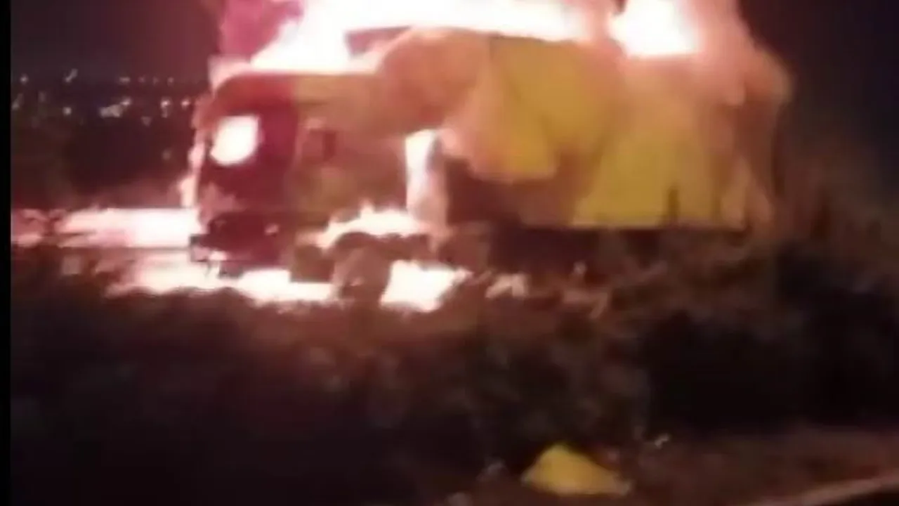 Diyarbakır-Silvan karayolunda seyir halindeki tırda yangın: İtfaiye söndürdü