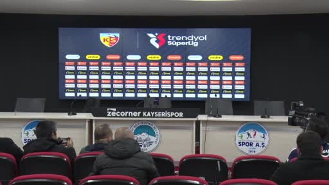 Domenico Tedesco: Fenerbahçe, Kayserispor karşısında 4-0'lık etkili performans sergiledi