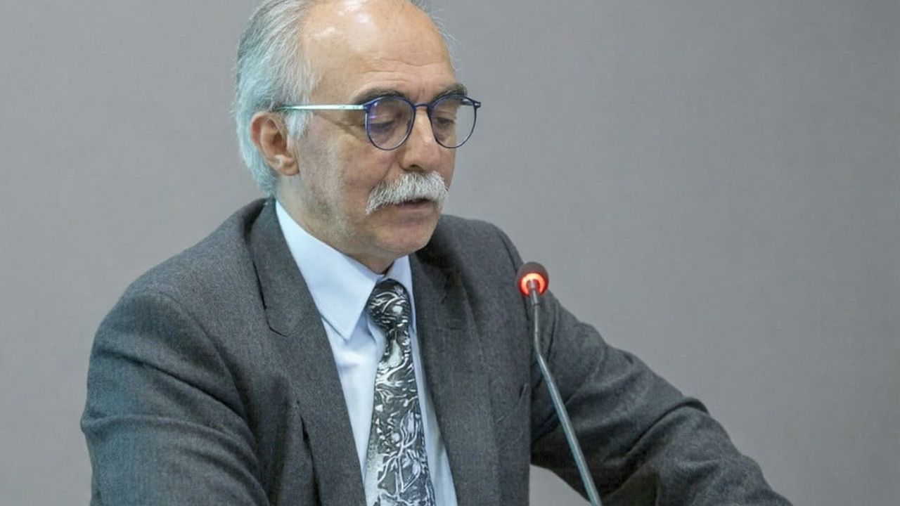 Dr. Hayati Bice'nin 'Türklerin Pîri Hoca Ahmed Yesevî' kitabı yeni baskısıyla 23. Ankara Kitap Fuarı'nda