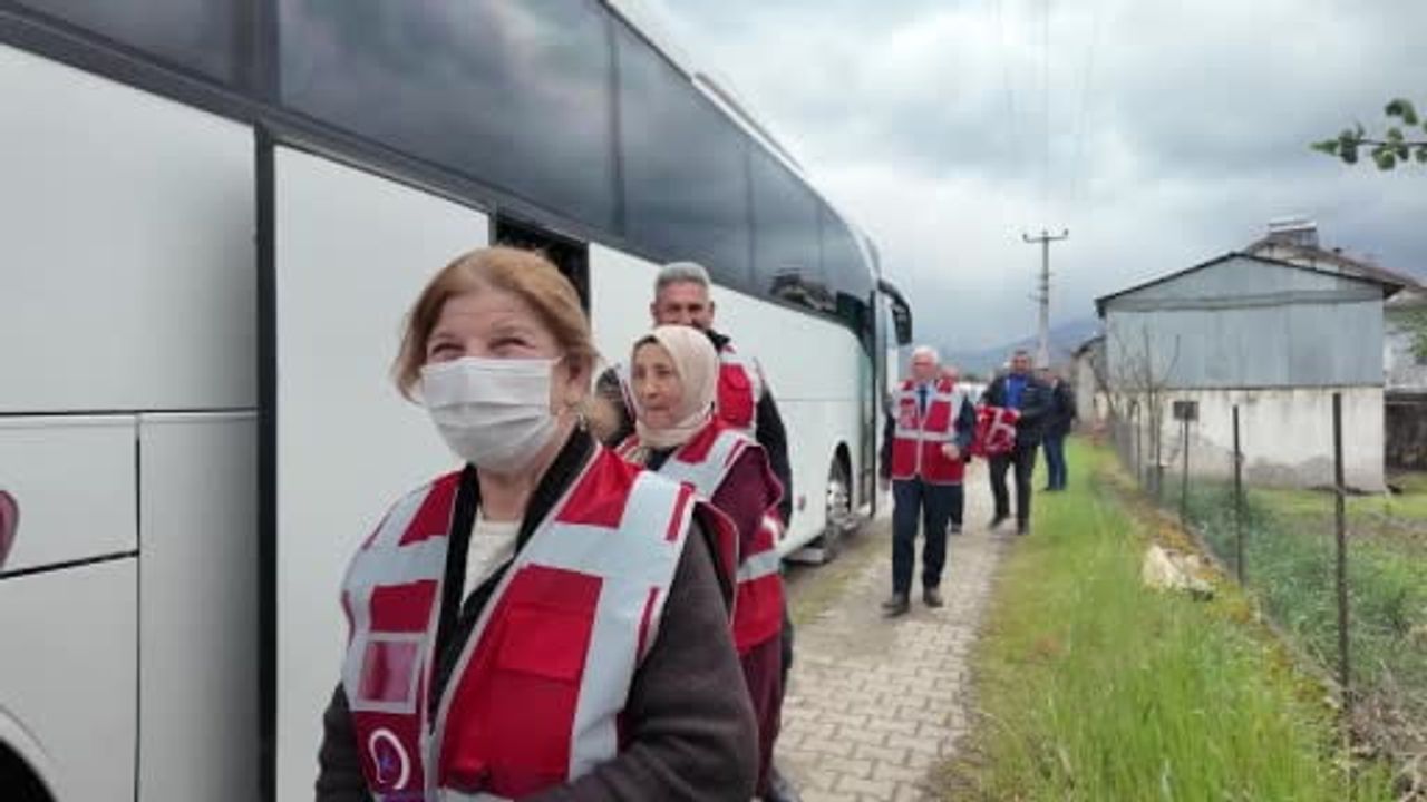 Düzce Belediyesi 63 muhtarla içme suyu altyapısı ve Anıt Eser projesini saha incelemesinde tanıttı