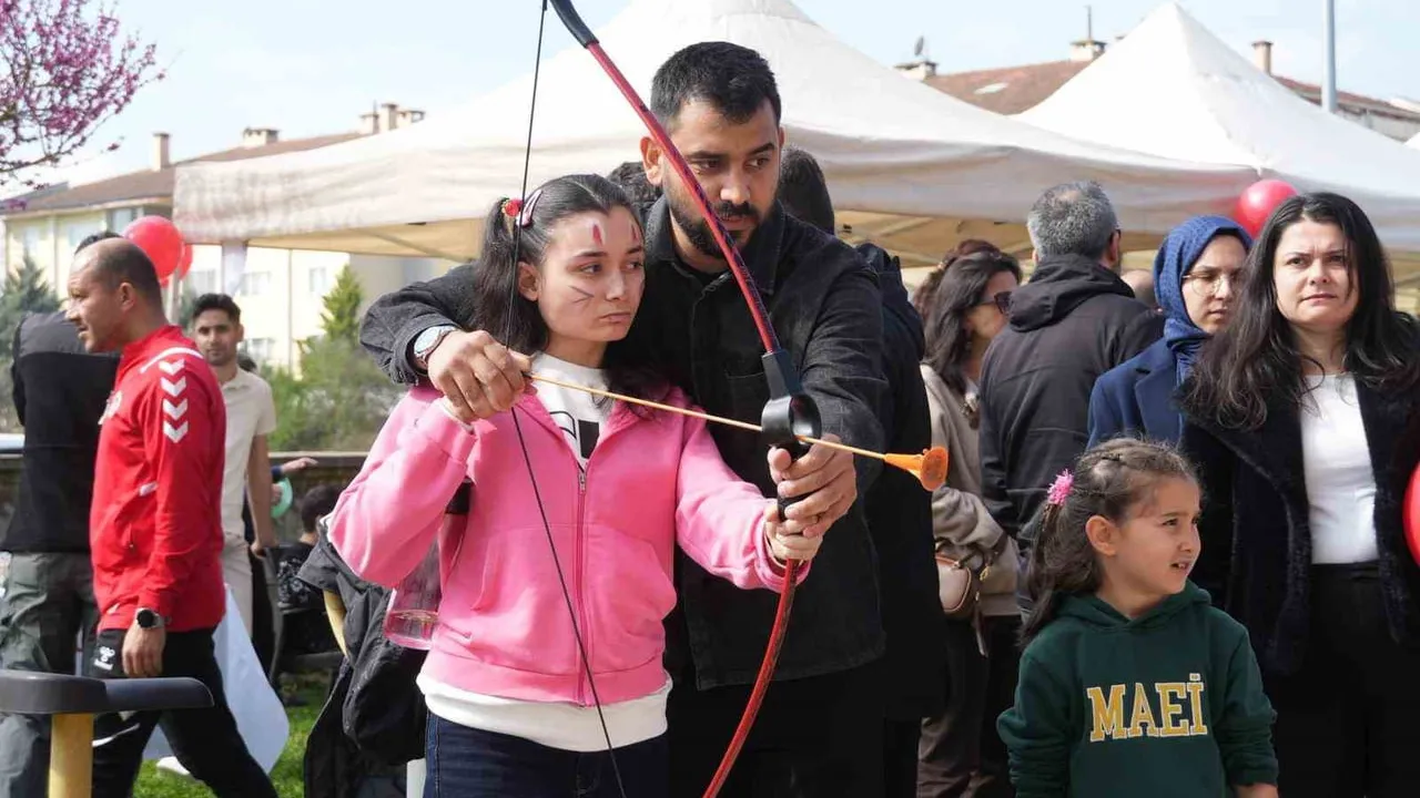 Düzce Belediyesi, Dünya Otizm Farkındalık Günü'nde özel öğrencilerle buluştu