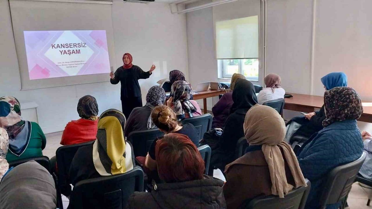 Düzce'de BELMEK Kursiyerlerine Kanser Farkındalığı Eğitimi ve Ücretsiz Tarama Hizmeti