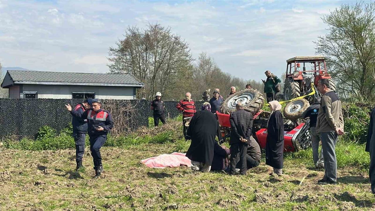 Düzce’de devrilen traktörün altında kalan sürücü yaşamını yitirdi
