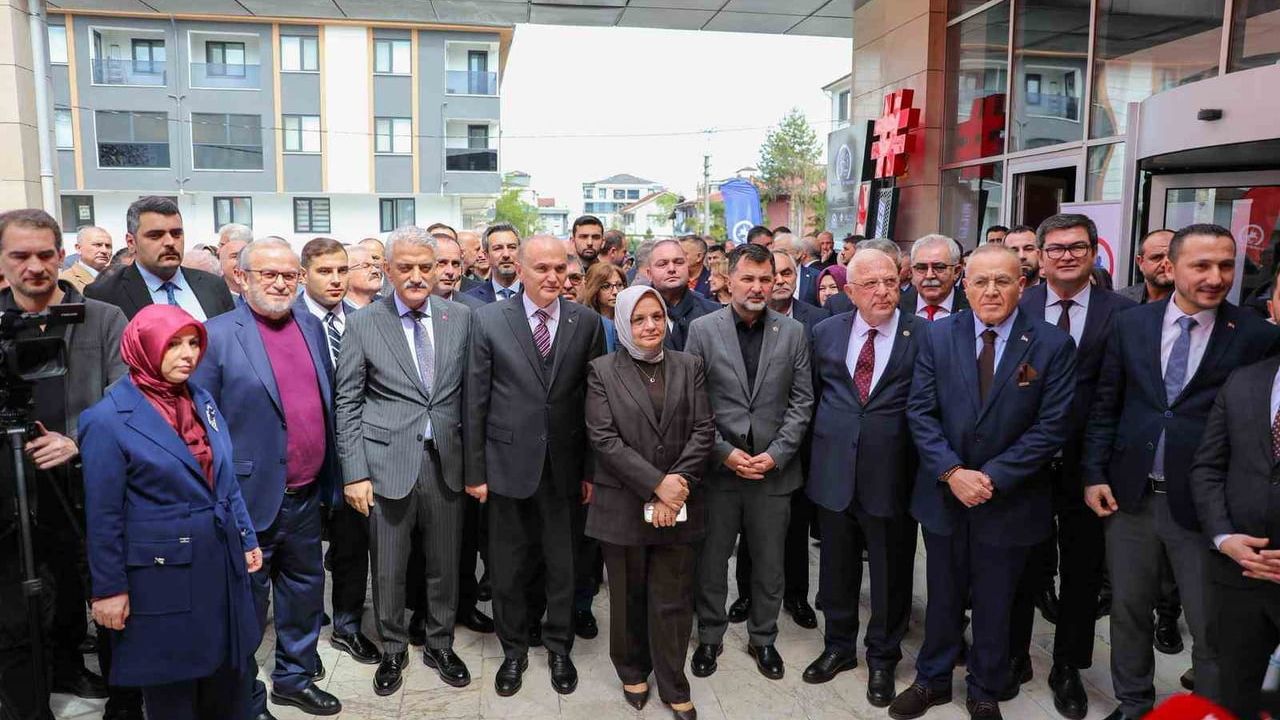 Düzce'de Kütüphaneler Haftası'nda Fibrobeton Kütüphanesi açıldı