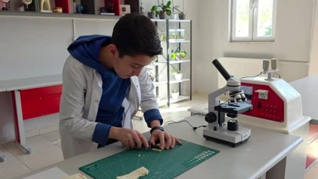 Düzce'de öğrenci, pirinç kabuğundan yüzde 64 daha yüksek performanslı yalıtım malzemesi geliştirdi