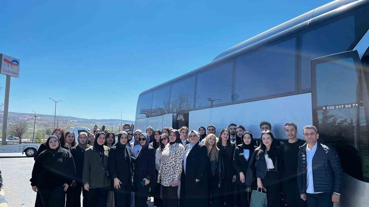 Düzce Üniversitesi'nin 'Kişisel Verilerin Korunması' sergisi Kişisel Verileri Koruma Kurumu'nda sergilendi