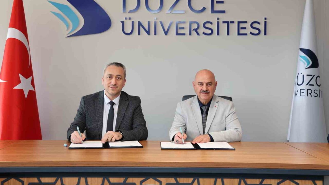 Düzce Üniversitesi ve Bilsoft Yazılım iş birliğiyle öğrencilere uygulamalı mesleki eğitim ve istihdam önceliği