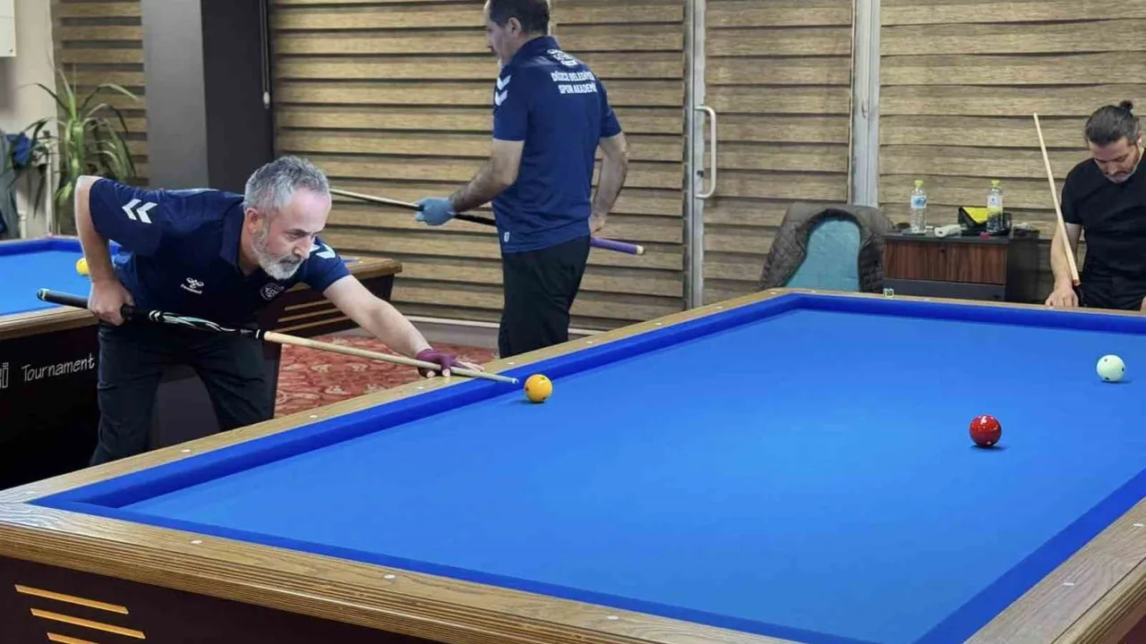 Düzceli bilardocular 23 Nisan 2026 tarihli Türkiye 3 Bant B Kategorisi şampiyonasına hazır