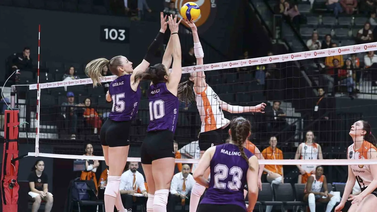 Eczacıbaşı Dynavit, Zeren Spor'u 3-1 Yenerek Play-off'ta 1-0 Öne Geçti