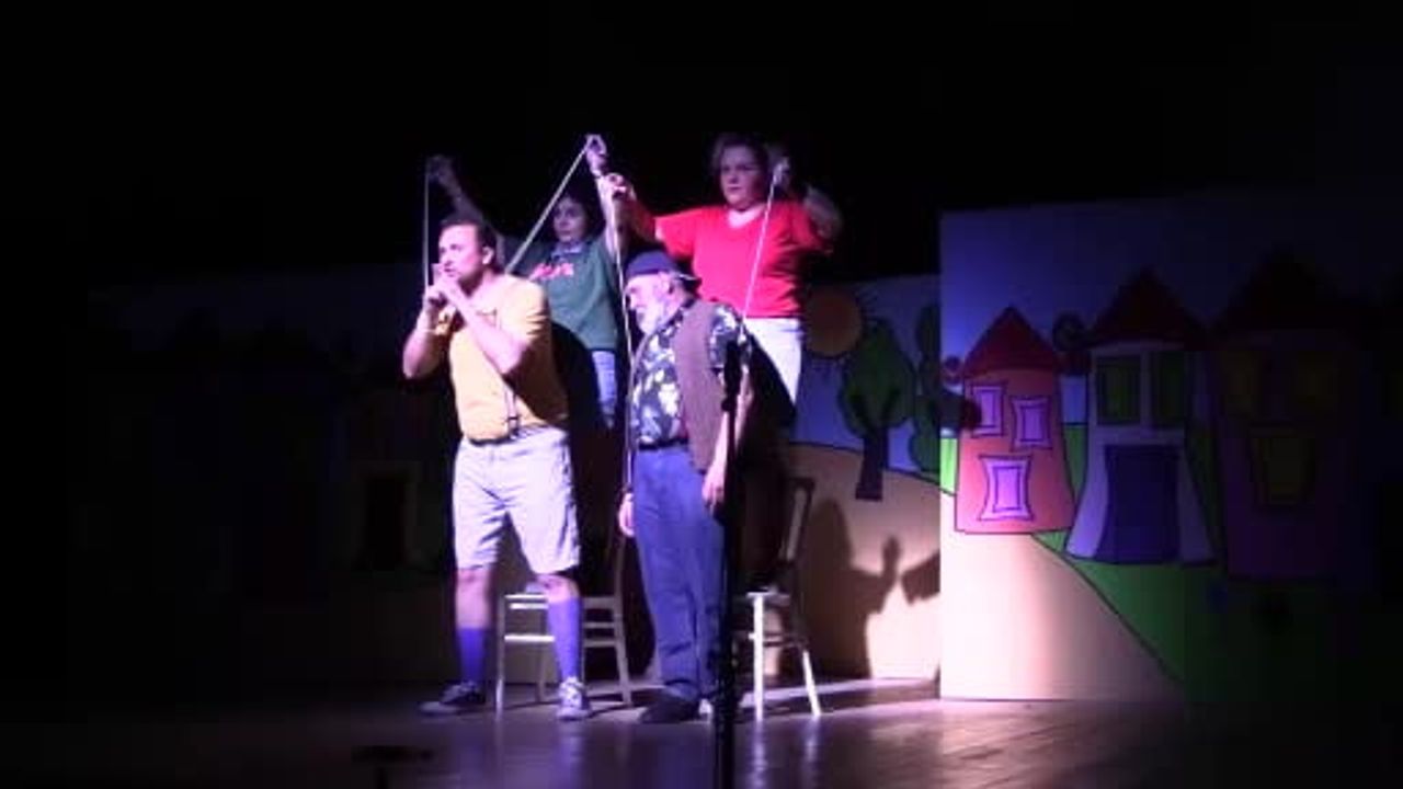 Edirne'de 'Bizim Sokağın Çocukları' tiyatrosu çocuklara çevre ve hijyen bilinci kazandırdı