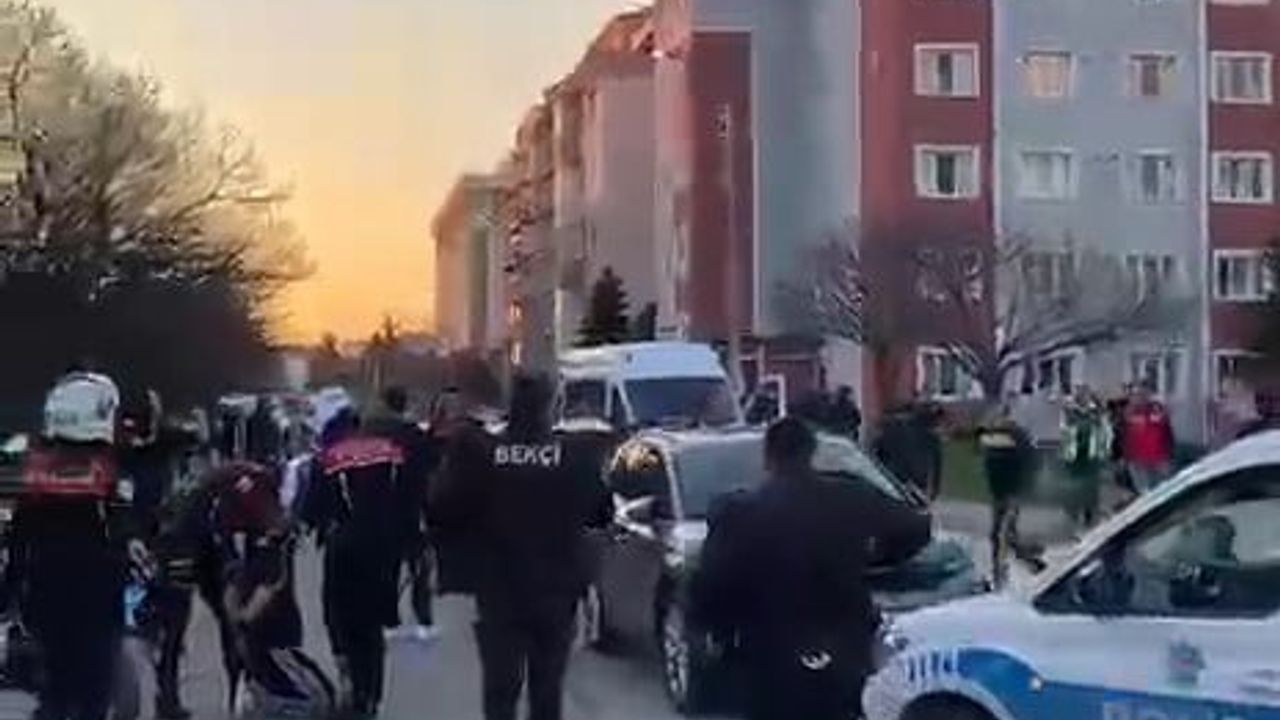 Edirne'de Fenerbahçe - Beşiktaş derbisi öncesi 15 Temmuz Parkı'nda taraftar gerginliği