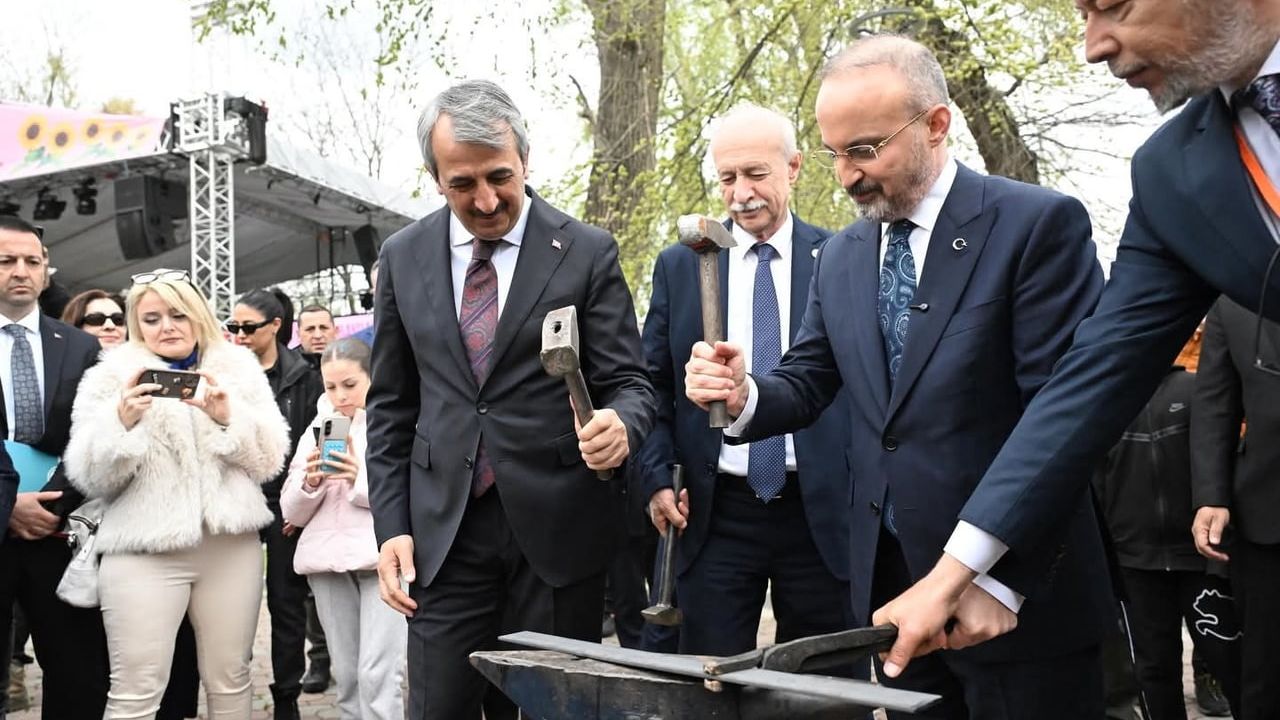 Edirne'de Nevruz Kutlamaları: Demir Dövme Geleneği ve 'Güçlü Türkiye' Mesajı
