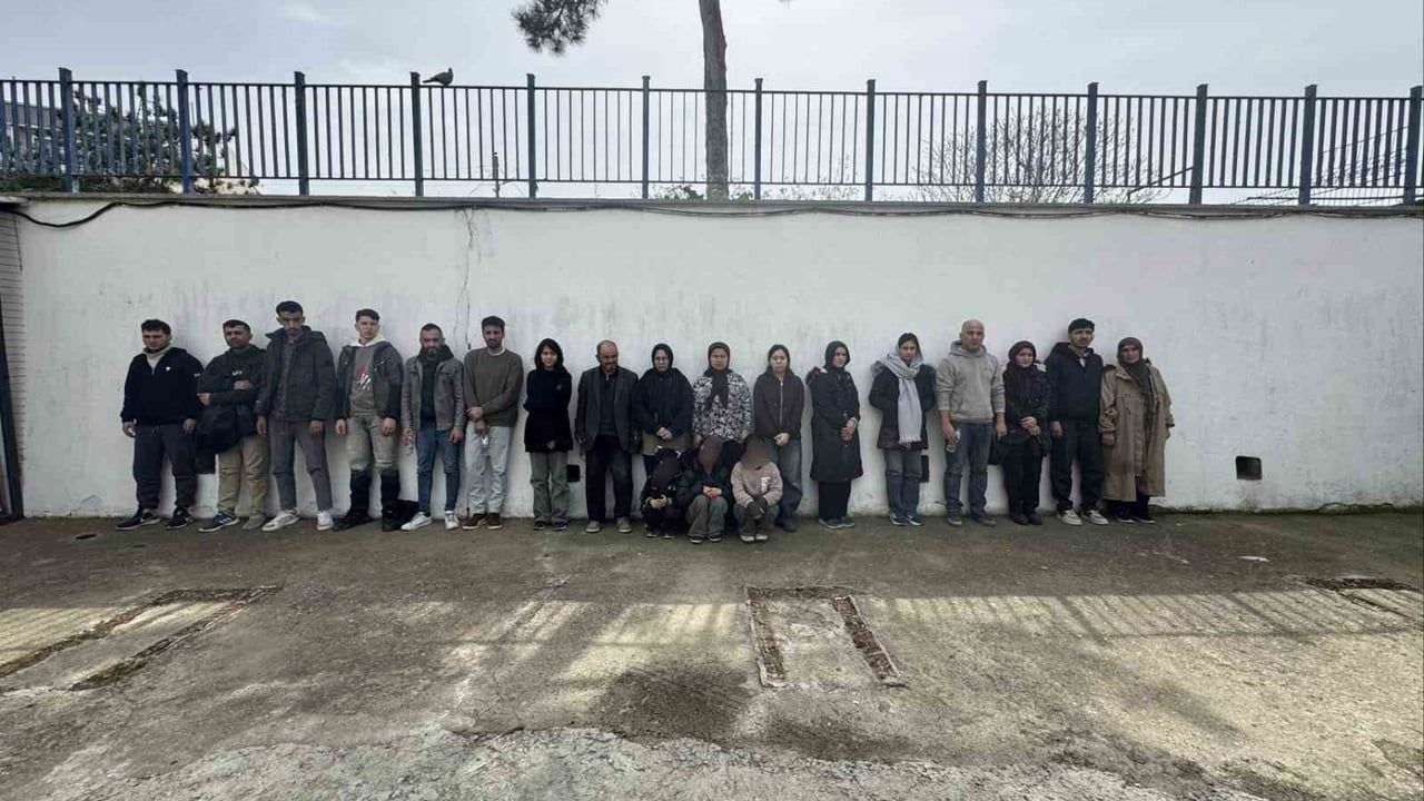 Edirne Uzunköprü'de 31 düzensiz göçmen yakalandı; 3 şüpheli gözaltına alındı