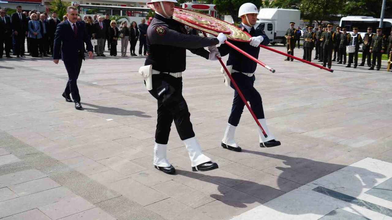 Edremit'te Atatürk'ün 1934 Ziyaretinin 92. Yılı Resmi Törenlerle Anıldı