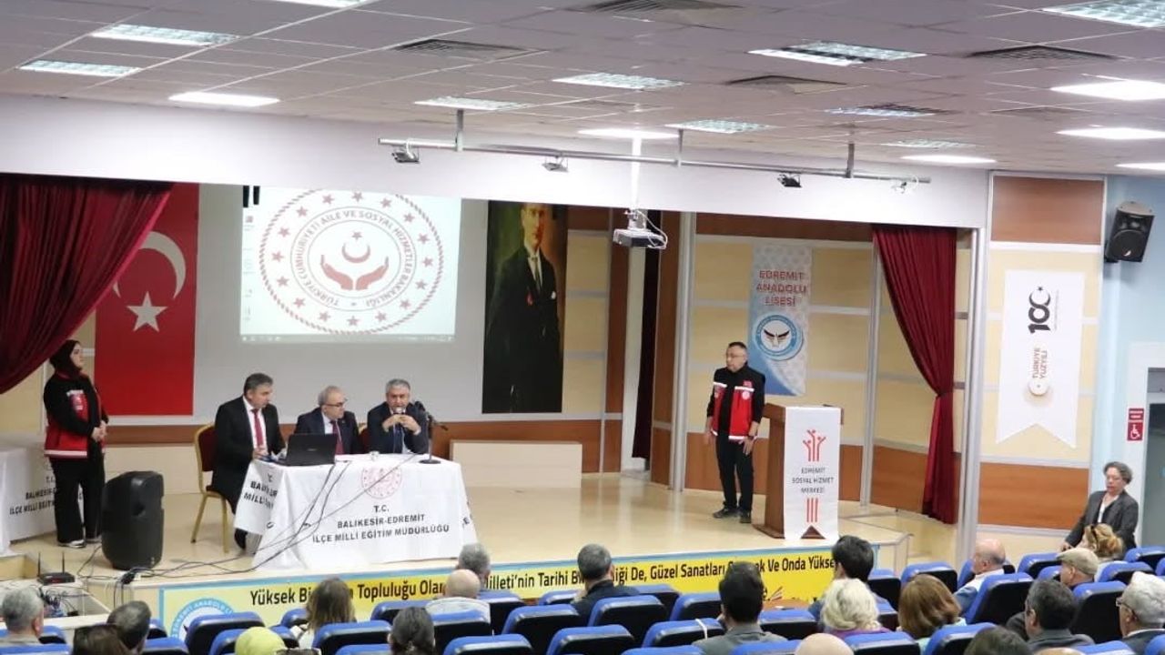 Edremit’te okul yöneticileri ve rehber öğretmenlere yönelik 'Kadına Yönelik Şiddetle Mücadele' eğitim toplantısı