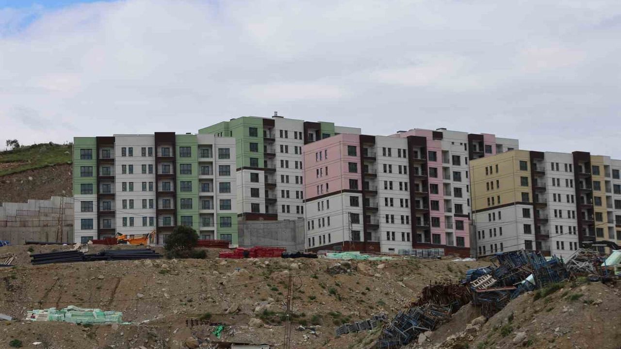 Efeler'de TOKİ Savrandere sosyal konut projesinde yüzde 59,49 fiziki gerçekleşme