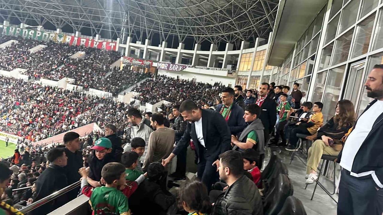Eğil’den Gelen Öğrenciler, Diyarbakır’daki Amed Sportif Faaliyetler - Boluspor Maçını Tribünden İzledi