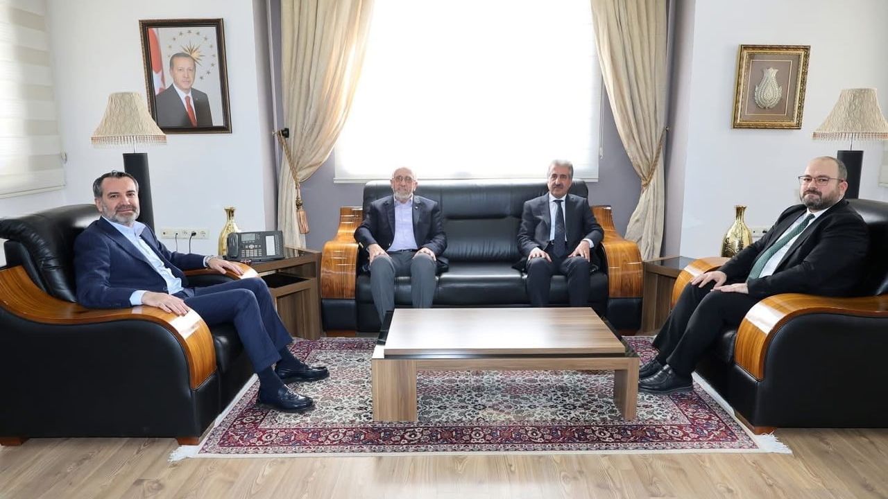 Elazığ Ticaret Borsası Başkanı Dumandağ, Belediye Başkanı Şerifoğulları ile Görüştü