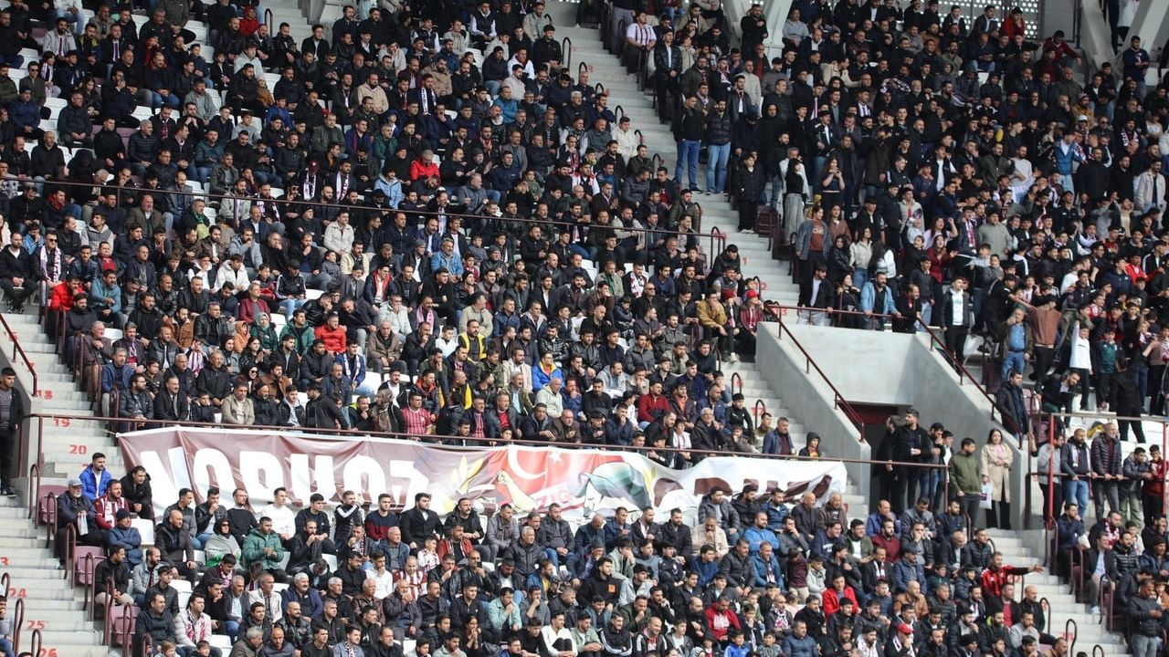 Elazığspor, Erbaaspor maçındaki tezahürat gerekçesiyle PFDK’ya sevk edildi