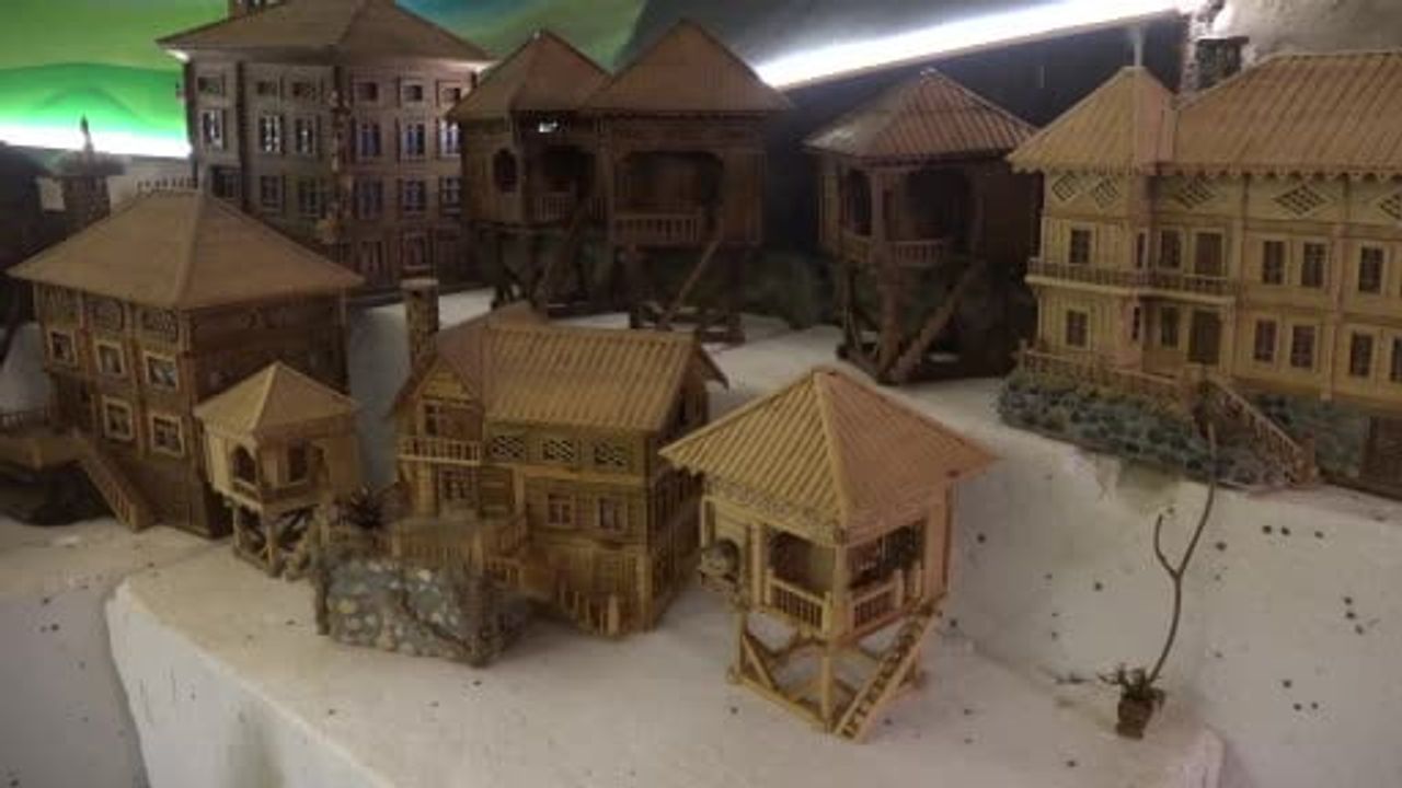 Emeklilikte Ahşap Mirası Yaşatıyor: Çayeli'nde Nedim Çerman'ın Maket Ev Atölyesi