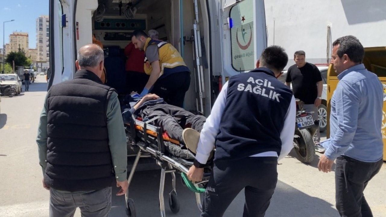 Erdemli'de dönüş yapan motosiklet sürücüsü dengesini kaybedip yaralandı