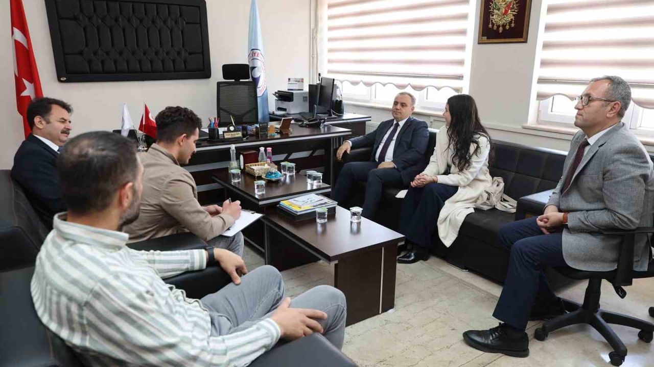 ERÜ Rektörü Prof. Dr. Fatih Altun Rekreasyon Kulübü'nü Ziyaret Etti