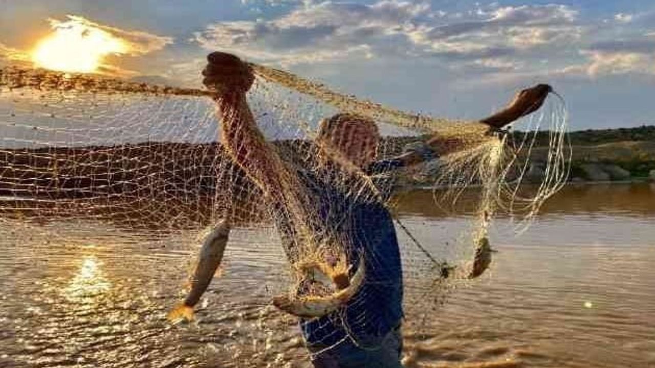 Erzincan'da 1 Nisan - 30 Haziran 2026 İç Sularda Su Ürünleri Av Yasağı Başladı