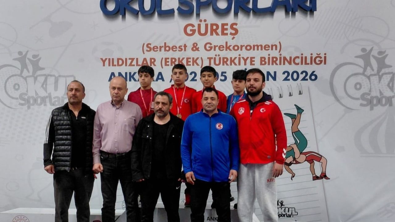 Erzincanlı Anzor Yasin, Okul Sporları Grekoromen Yıldızlar'da Türkiye üçüncüsü