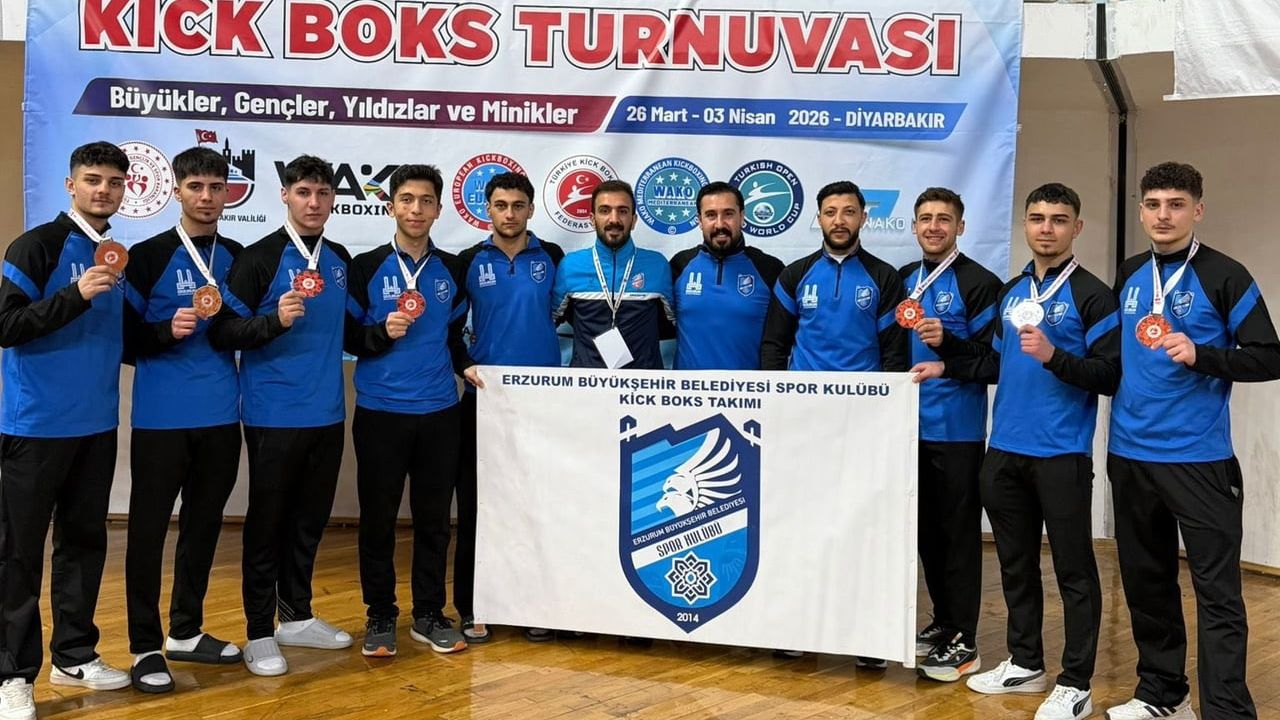 Erzurum Büyükşehir Belediyesi sporcuları Diyarbakır’daki Türkiye Kick Boks Turnuvası’ndan 3 altınla döndü