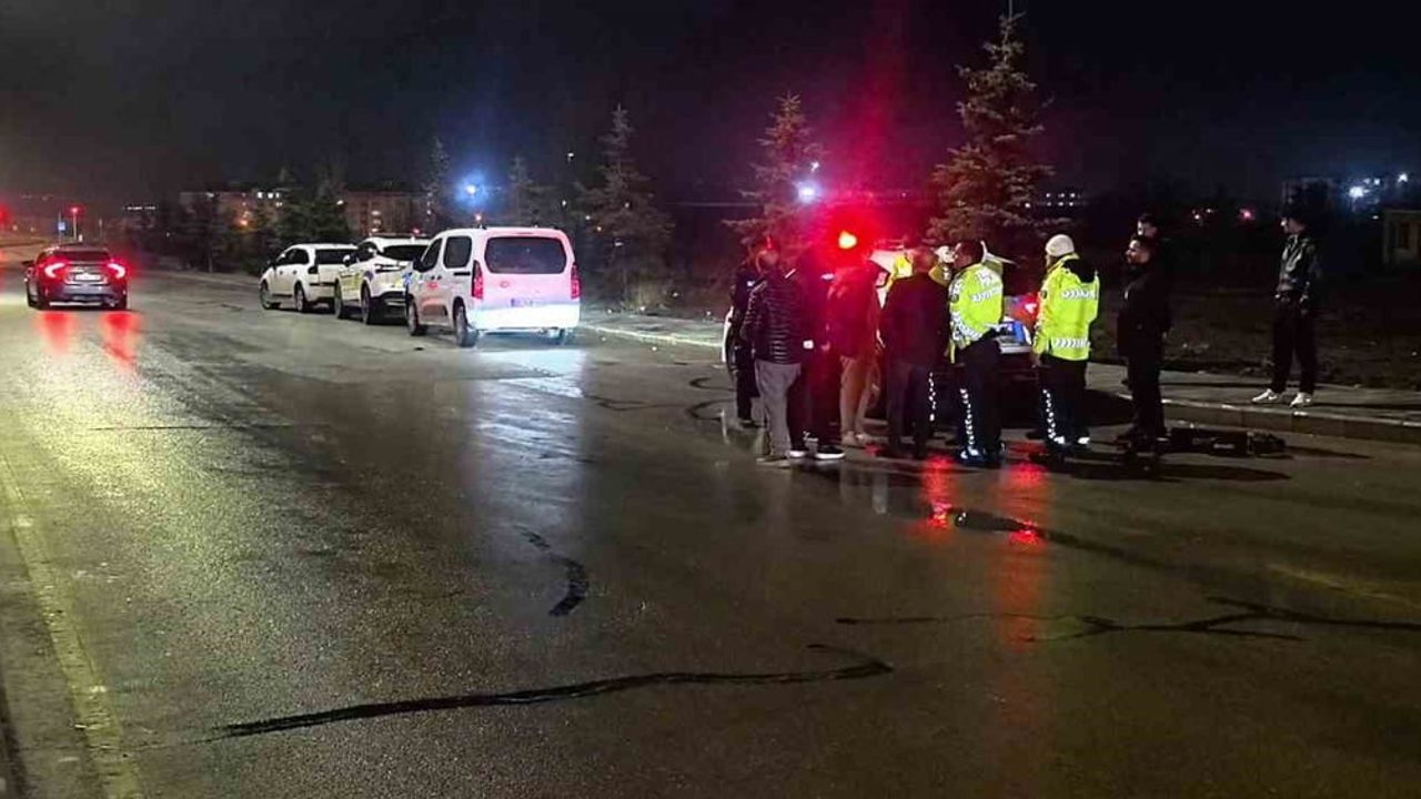 Erzurum'da kavşakta çarpışma: 21 yaşındaki scooter sürücüsü yaralandı