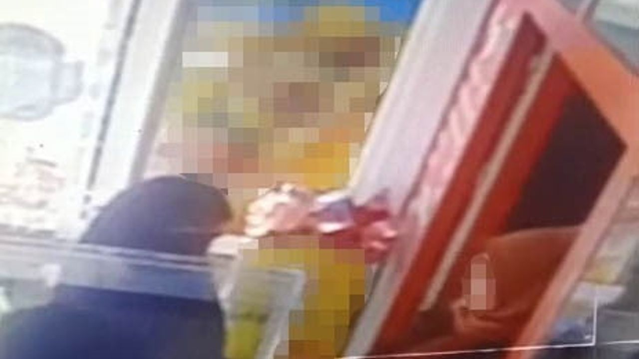 Erzurum'da markette 15 bin TL'lik ürün hırsızlığı güvenlik kameralarına yansıdı