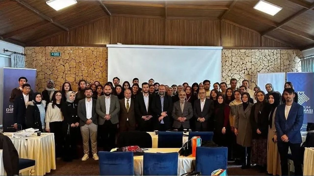 Erzurum Diplomasi Araştırmaları Merkezi: Gençlere Küresel Farkındalık ve Stratejik Hazırlık